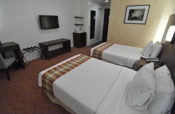 Casablanca Suites Legazpi City Exteriör bild